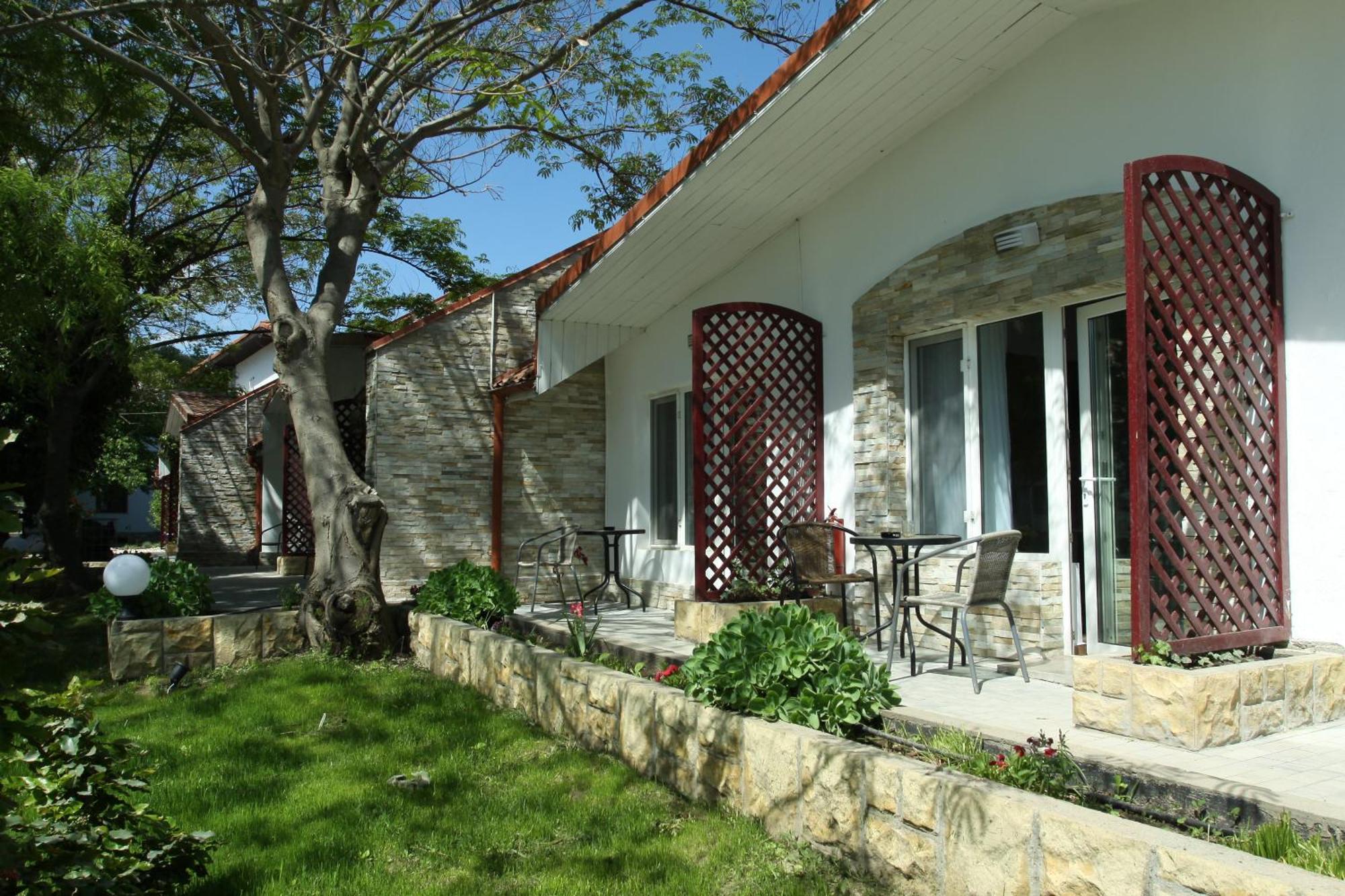 Steaua Apelor Family Resort Nufaru Exterior photo