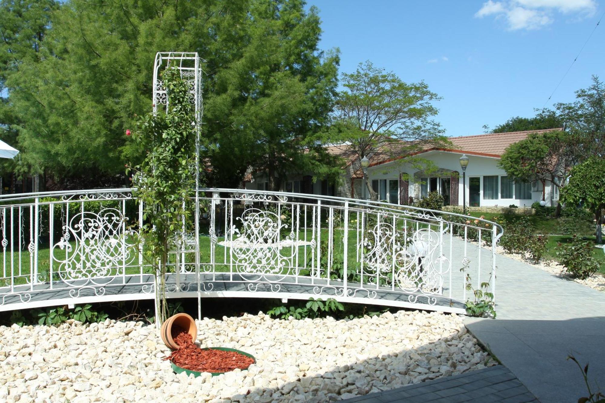 Steaua Apelor Family Resort Nufaru Exterior photo