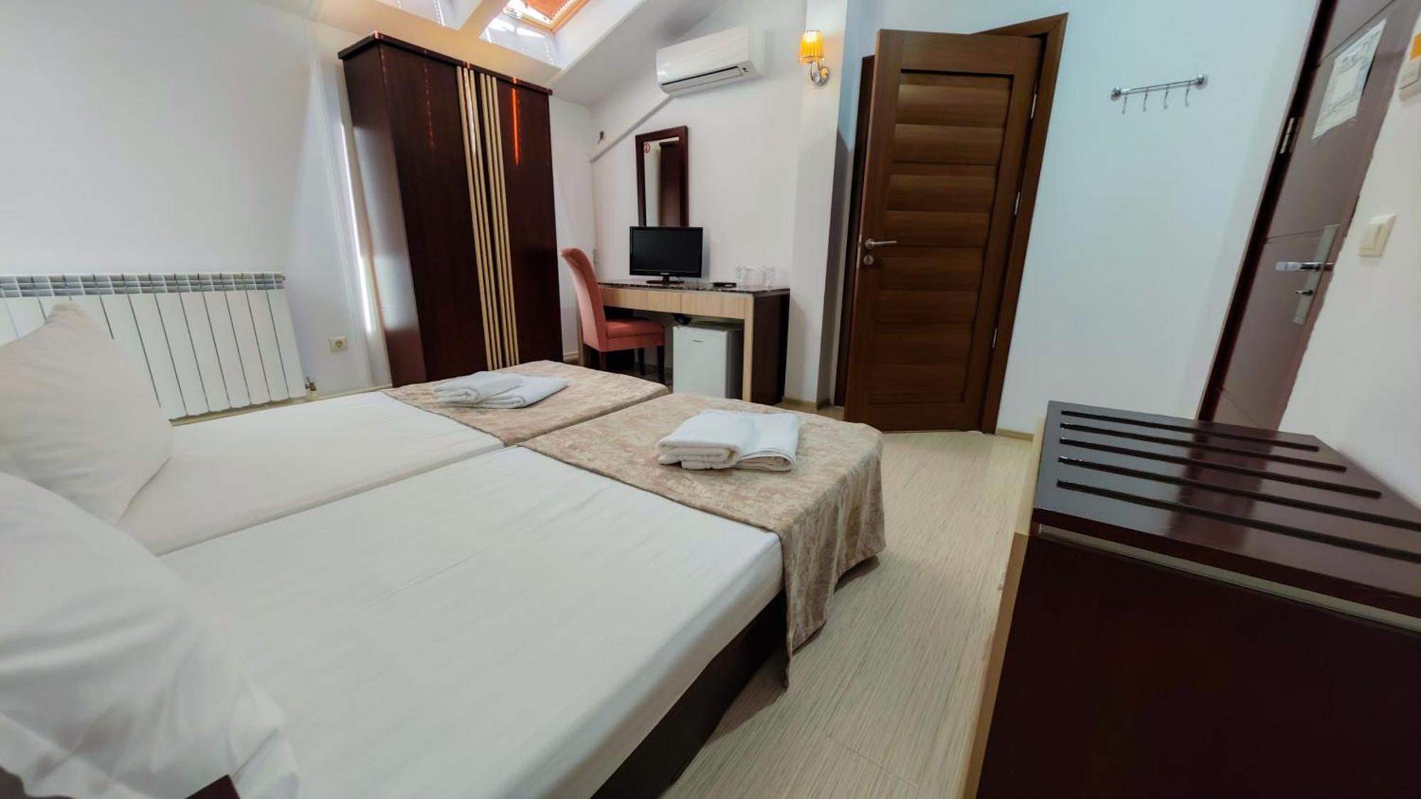 Steaua Apelor Family Resort Nufaru Exterior photo