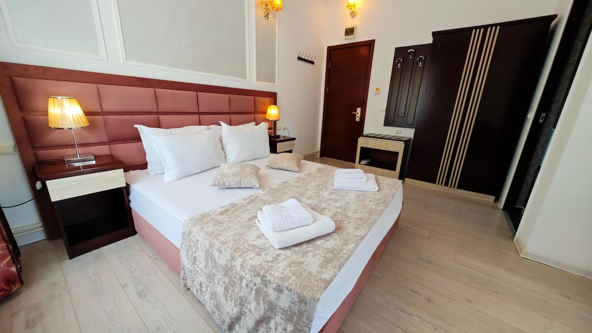 Steaua Apelor Family Resort Nufaru Exterior photo