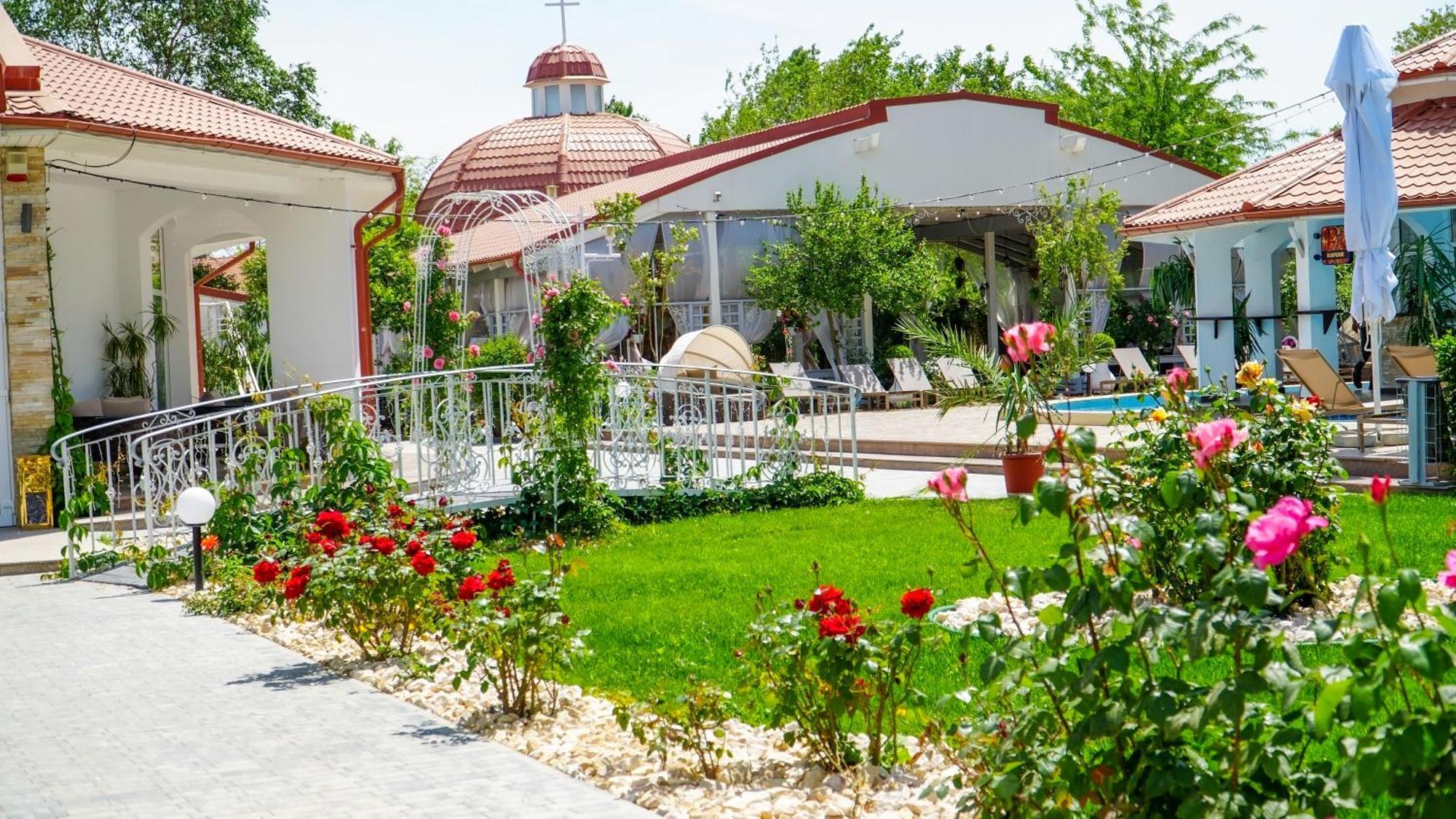 Steaua Apelor Family Resort Nufaru Exterior photo