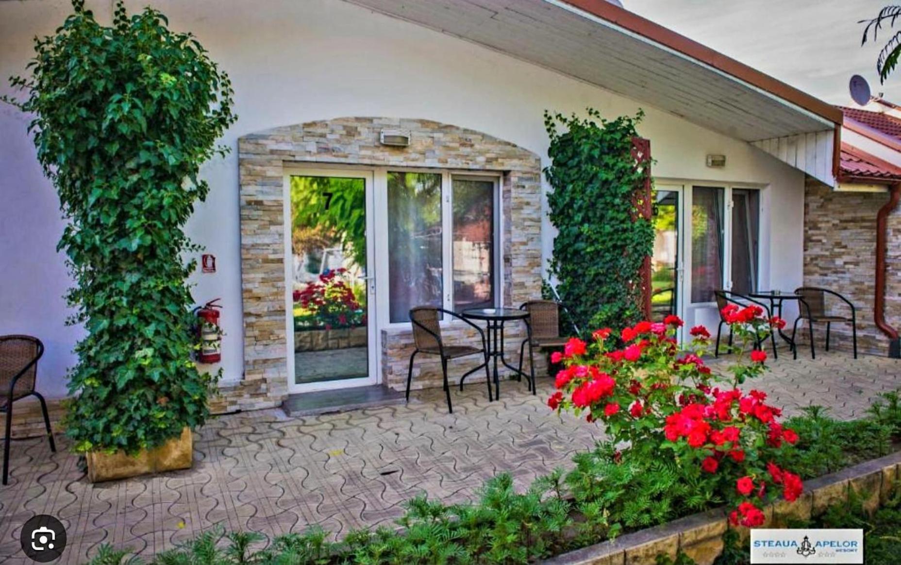 Steaua Apelor Family Resort Nufaru Exterior photo