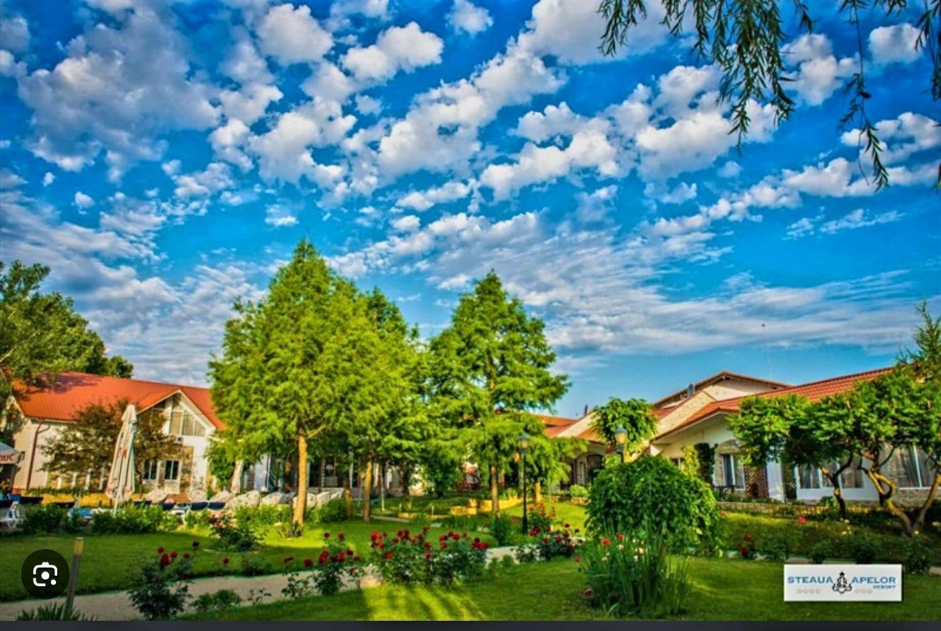 Steaua Apelor Family Resort Nufaru Exterior photo